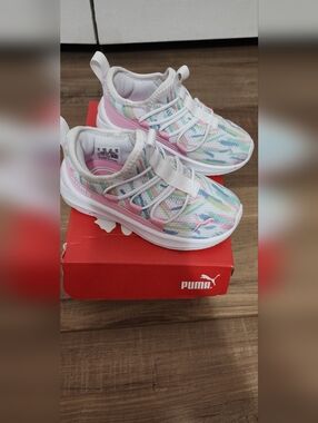 Puma Toddler Girl Sneakers One4All Size 8 New in Box